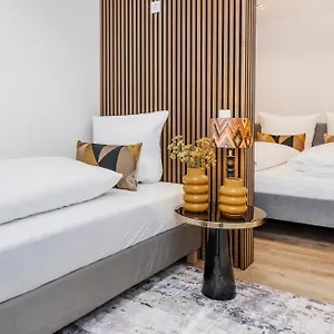 S331 - Luxurious Two Bedroom Duplex In Allemagne